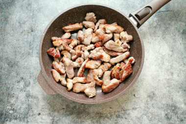 Бефстроганов из свинины со сметаной