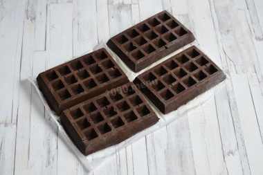 Домашний шоколад из какао и молока