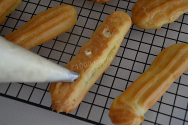 Эклер классический в домашних условиях с заварным кремом