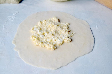 Хачапури с творогом и сыром на сковороде