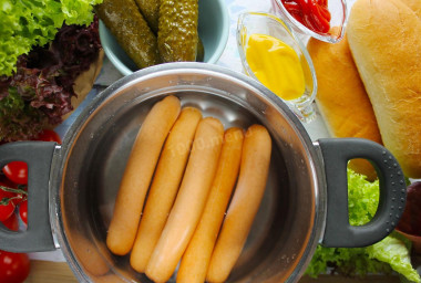 Хот дог в домашних условиях в булочке с сосиской