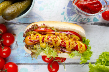 Хот дог в домашних условиях в булочке с сосиской