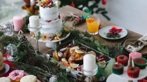 Как избежать болей в животе после новогоднего застолья, рассказала казахстанский диетолог