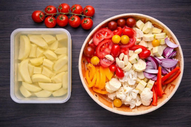 Картошка с овощами в аэрогриле