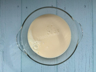 Кекс на кефире и растительном масле с изюмом