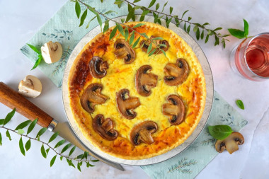 Киш с грибами и сыром