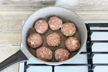 Котлеты с овсяными хлопьями и фаршем