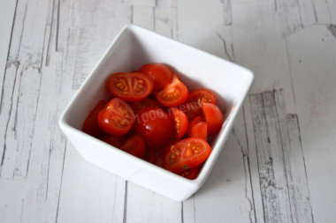 Макароны с помидорами на сковороде