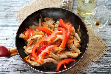 Острое мясо с овощами