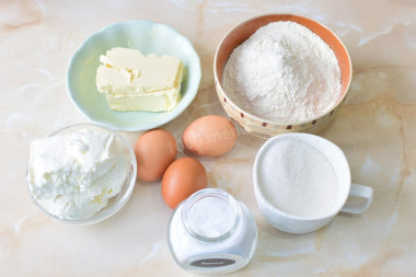 Пирог Крошка в духовке с творогом