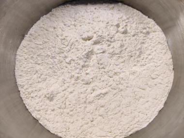 Пирожки дрожжевые с капустой в духовке