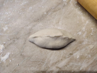 Пирожки дрожжевые с капустой в духовке