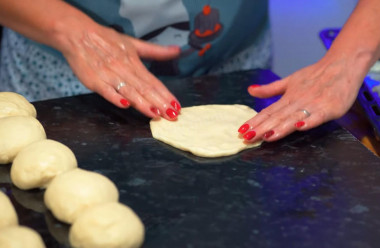 Пирожки с капустой мясом в духовке