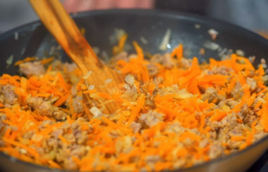 Пирожки с капустой мясом в духовке