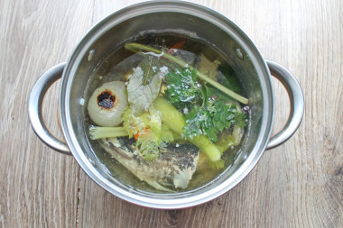 Рыбный бульон прозрачный