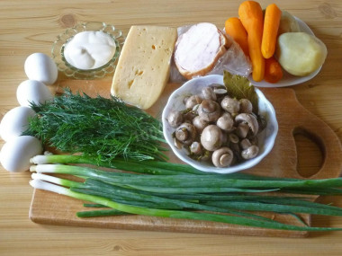 Салат Грибная поляна с шампиньонами