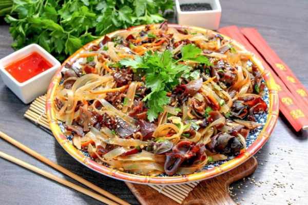 Салат из китайских древесных грибов