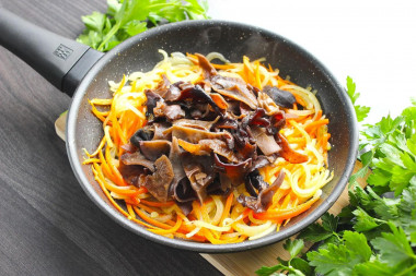 Салат из китайских древесных грибов