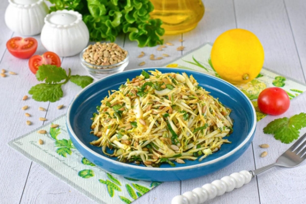 Салат капуста с соевым соусом