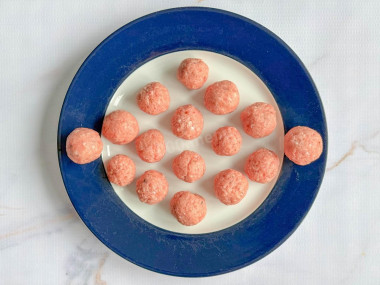 Щи с фрикадельками