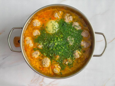 Щи с фрикадельками