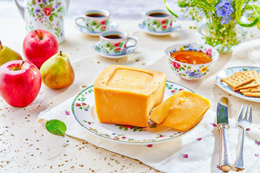 Сыр сывороточный Брюност