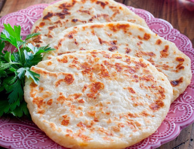 Сырные лепешки на сковороде