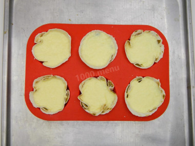 Тарталетки с грибами и сыром