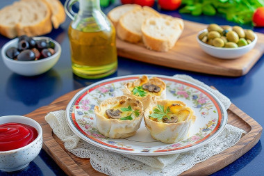 Тарталетки с грибами и сыром