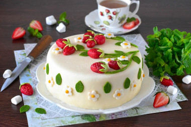 Торт с клубничным кремом