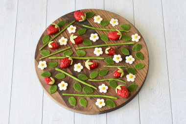 Торт с клубничным кремом