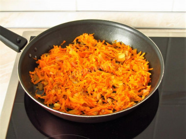 Тушеная капуста с фасолью