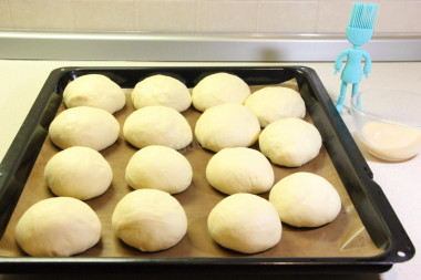 Украинские пампушки с чесноком к борщу в духовке на дрожжах