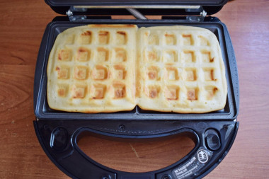 Венские вафли на кефире сладкие