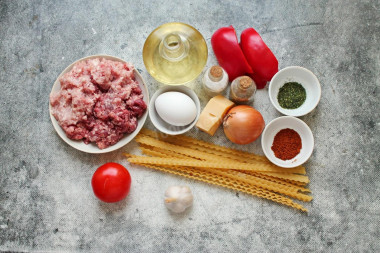 Запеканка из лапши с фаршем в духовке