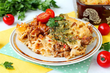 Запеканка из лапши с фаршем в духовке