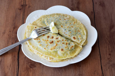 Азербайджанские кутабы с зеленью