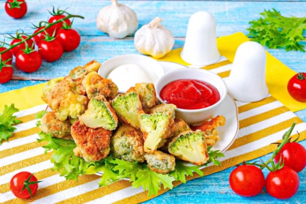 Брокколи в кляре на сковороде