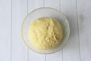 Булочки с повидлом из дрожжевого теста в духовке