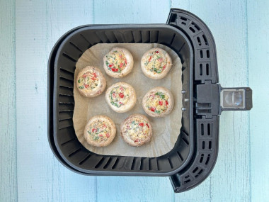 Фаршированные шампиньоны в аэрогриле