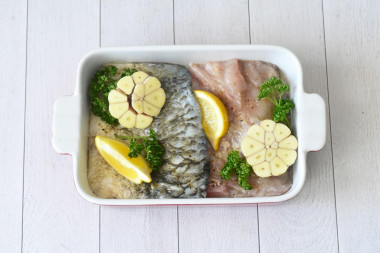 Филе карпа в духовке