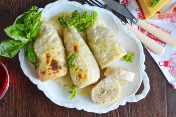 Кальмары фаршированные креветками с сыром и рисом