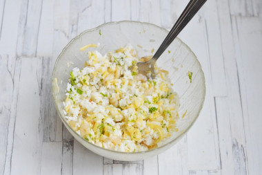 Кальмары фаршированные креветками с сыром и рисом