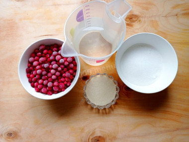 Клюквенный мусс с манной крупой