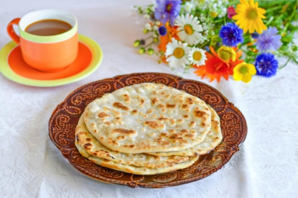 Лепешка без начинки на сковороде