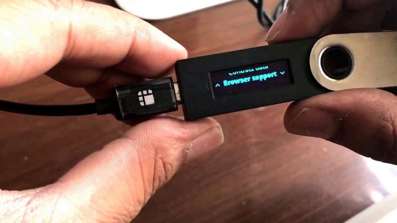 На китайском маркетплейсе появился поддельный Ledger Nano S, модифицированный для кражи криптоактивов