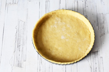 Пирог с клубникой и творогом