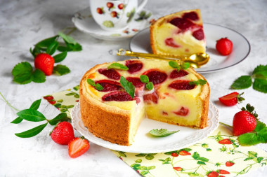 Пирог с клубникой в духовке
