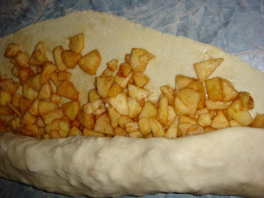 Постный яблочный штрудель