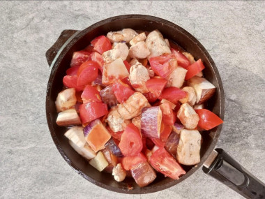 Рагу с курицей и баклажанами